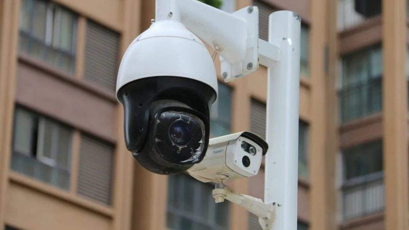 联网门禁与本地指纹锁：系统架构与安全性的差异解析**